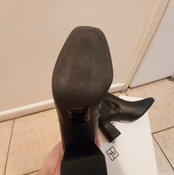 Call it Spring boots - Picture 2 of 4